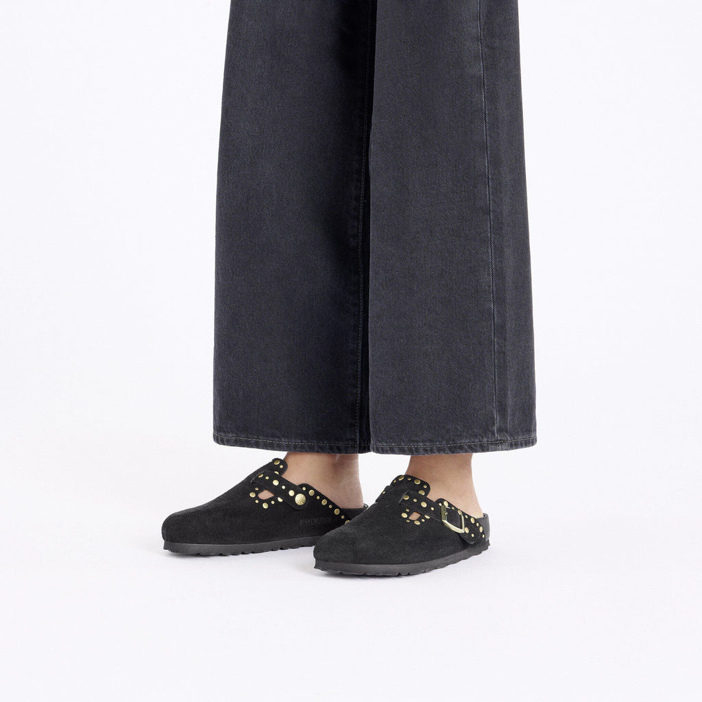 Boston Rivet Suede Leather