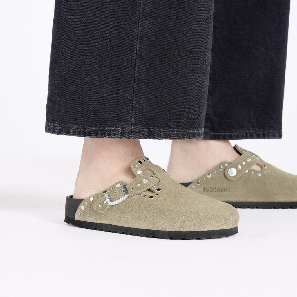 Boston Rivet Suede Leather